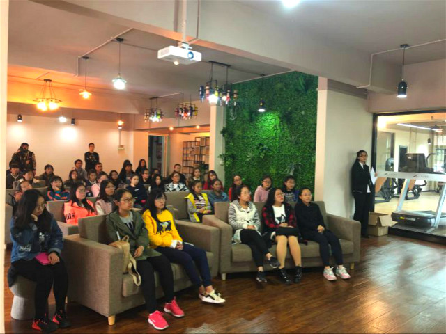 【书院传真】畅游美国荣归故土 帅气导师分享云游之旅——记太行书院第二期“环球视野”活动