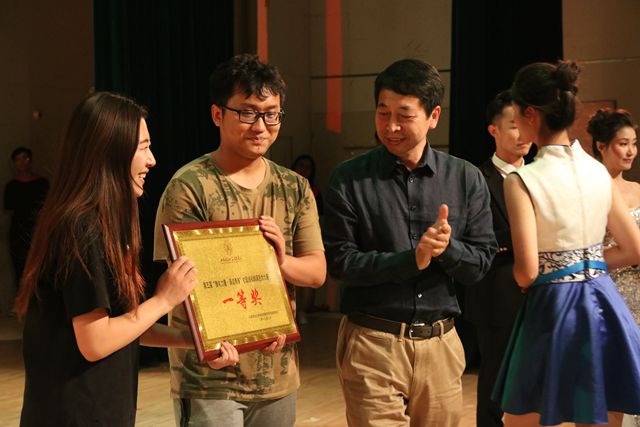诗色年华 诵响青春——第五届“青年力量·诵读青春”校园朗诵艺术大赛成功举办