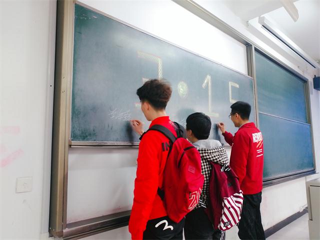 【完满班级】创青春 携手健康消费――环科系2016级生技班举办完满班级活动