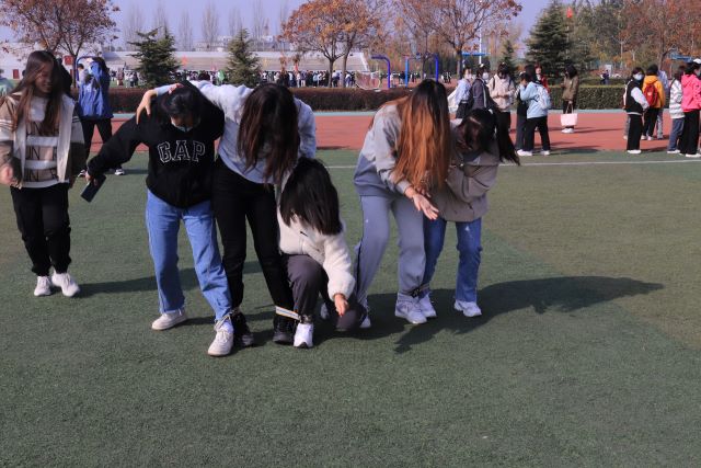 【辅导员说完满】拒绝躺平 来场抗寒趣味赛——经济与管理学院2021级辅导员说完满