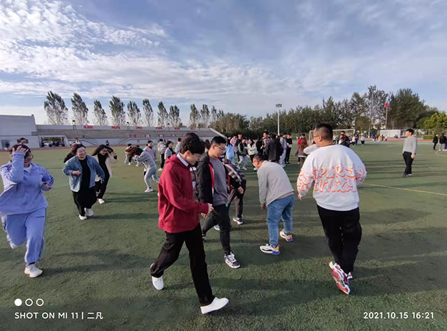 【完满班级】激情相约 快乐趣味运动比赛——大数据学院、信息工程学院数字2103班完满班级活动