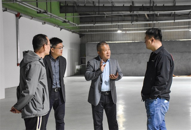 服务地方经济发展 校企合作多元共建——食品与环境学院教师深入源德味央厨有限责任公司开展校企合作交流活动