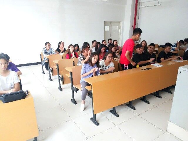 【完满班级】聆听青春 唱响完满——淬炼商学院五月完满班级主题活动（三十四）