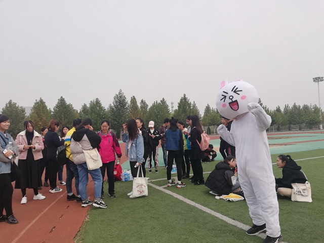 【完满班级】绽青春光辉 展青春活力——淬炼商学院十月完满班级主题活动（七十二）