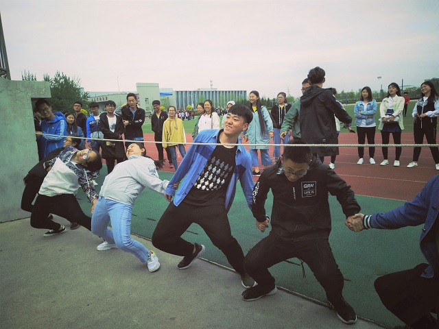 【完满班级】共奏一首和谐的青春之歌——计科1701班举办“奔跑吧!青春”完满班级活动