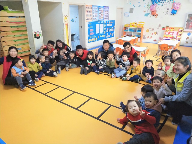 【完满班级】孩子 愿你永远笑靥如花美如颜——信工系计科1701班举办“小手牵大爱”公益完满班级活动