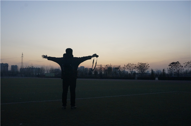 闪光的信院第264期：以青春为证做荧幕后的“超级英雄”闪光青年•王超智