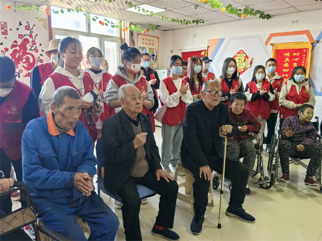 重阳 重young!137名志愿者齐聚夕阳红