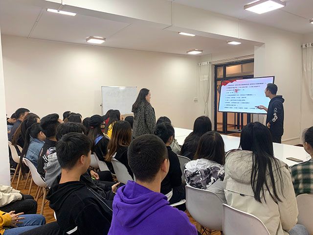 【完满班级】七十载辉煌 今朝如你所愿——艺术传媒学院视觉（专升）1805班“神州奋起 国家繁荣”中华人民共和国成立七十周年知识竞赛