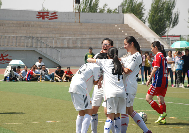 学院第三届“至强杯”五人制女子足球联赛之大工管