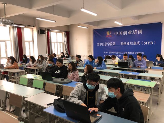 【完满班级】弘扬雷锋精神 争做时代新人——艺术传媒学院视觉传达1802班“学习雷锋精神,争创文明先锋”word雷锋手抄报合集活动