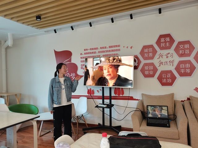 【完满团支部】重温经典 热泪盈眶——食品与环境学院动医2101班完满团支部活动