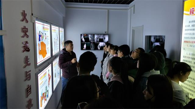 【完满班级】国与家——淬炼商学院举办“创”享青春主题活动(二十八)