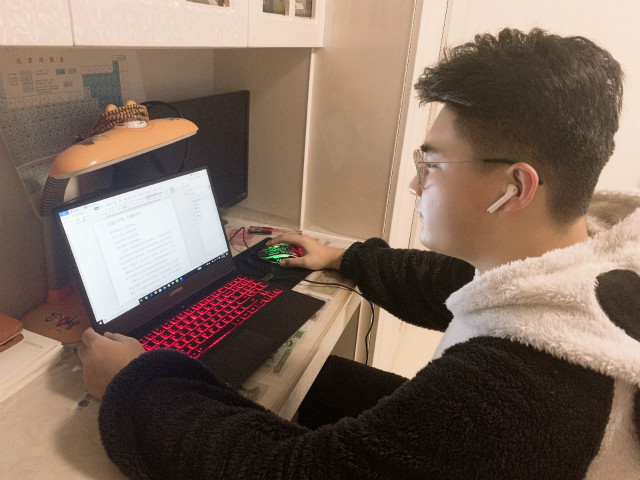 【辅导员说完满】放晴天际 春暖花开就重逢