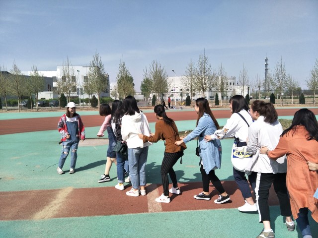 【完满班级】那些年 我们一起做过的游戏——艺术传媒系环设1602、1604开展“拼搏的青春 跃动的活力”班级趣味运动会