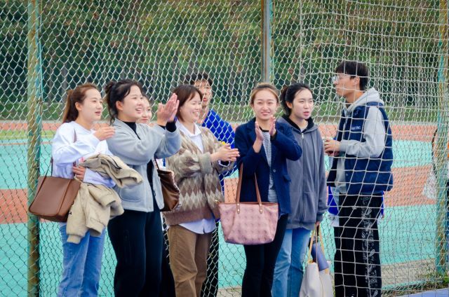 掌定乾坤 扣发激情——艺术传媒学院第九届“情艺杯”男女混合排球大赛