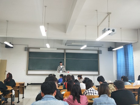 【完满班级】淬炼商学院9月完满班级主题活动回顾（三十八）——财务管理1709班“喜迎中秋 欢度佳节”完满班级活动