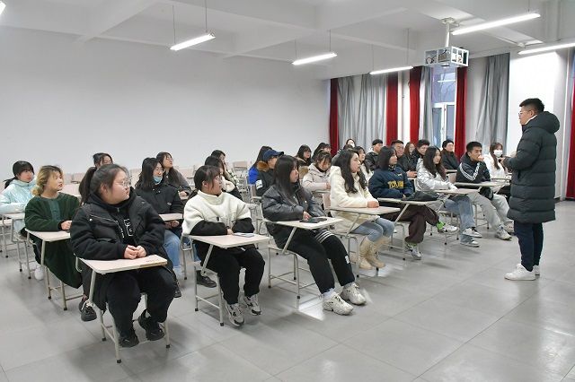 心与心的交流 你与我的倾听——艺术传媒学院宣传部、权益部2021-2022学年期末座谈会