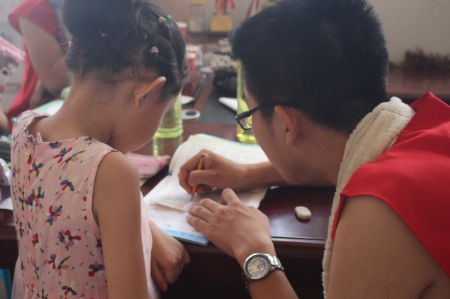 【三下乡】聚焦：镜头中的最美高校志愿团队