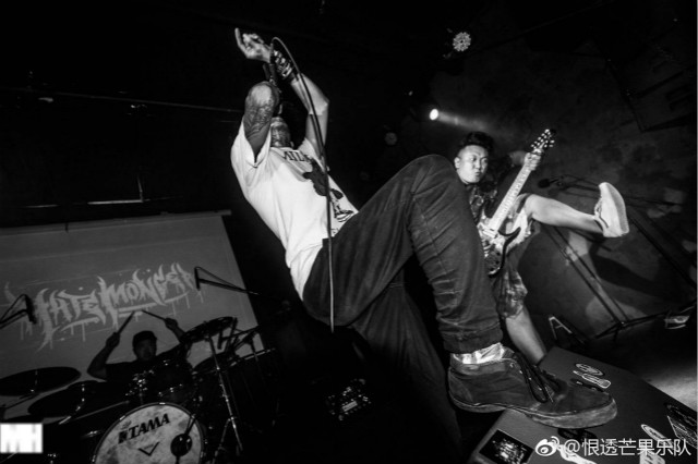 【音乐节】一路荆棘 一身傲骨 “摇滚”我们还在前行——恨透芒果乐队、老K蛋乐队专访