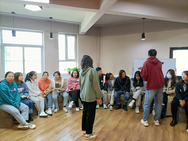 【完满班级】体育无处不在 运动无限精彩——淬炼·国际商学院行管2002班完满班级活动