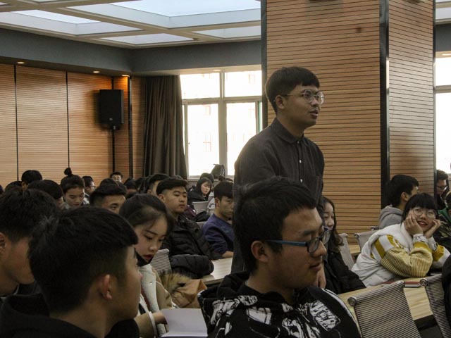 放飞心灵 扬帆起航——艺术传媒系心理健康教育讲座