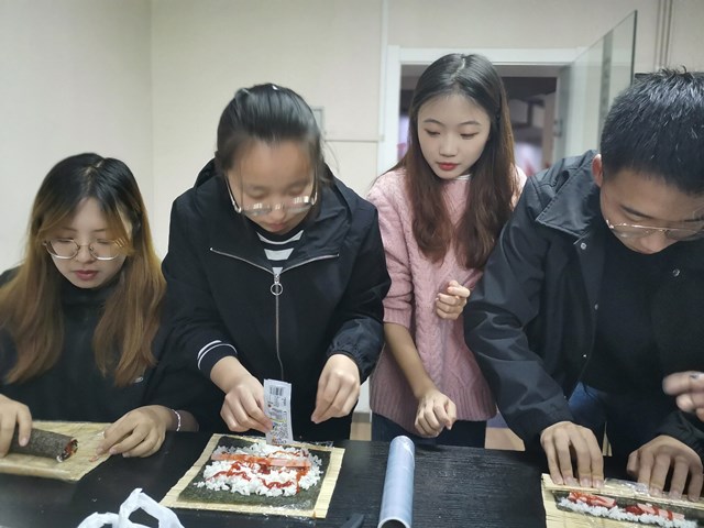 【完满班级】厨房小达人——淬炼·国际商学院财务2003班完满班级活动