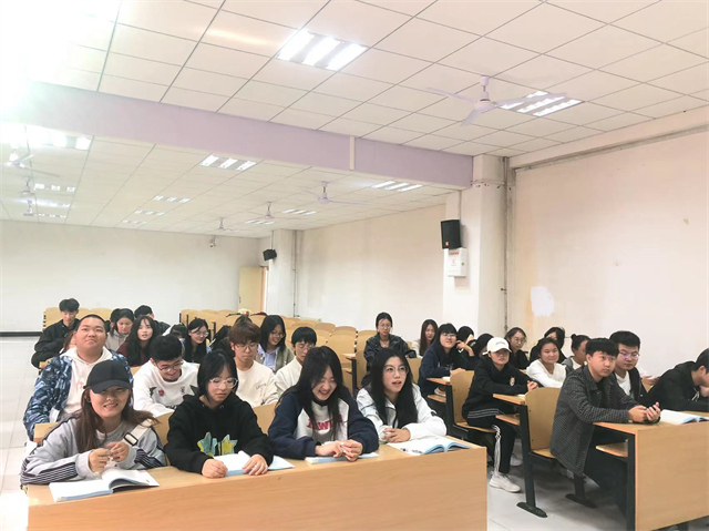 【完满团支部】书香校园 共享阅读——淬炼·国际商学院财务2305班完满团支部活动