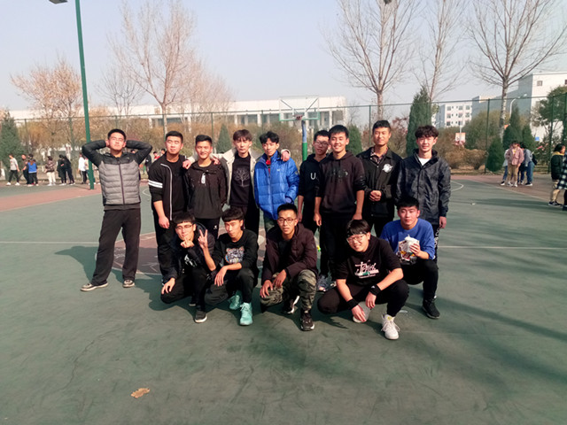 【完满班级】凝聚团队力量  共展青春风采 ——网工1801班举办“友谊篮球 和谐共处”活动