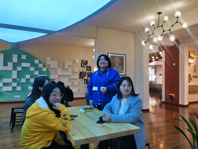 【完满班级】树时代新风 扬爱国情怀——大数据学院、信息工程学院观看70年阅兵仪式