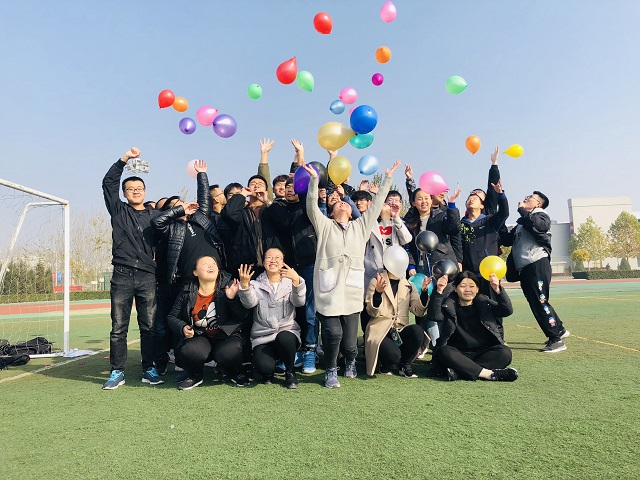 【完满班级】背靠背 二夹一———软件1802班“非常二夹一”完满班级活动