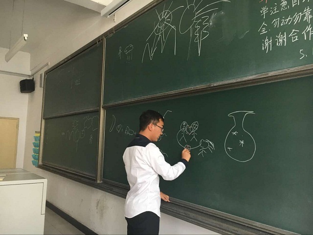 【完满班级】食安1501、1503与你分享不一样的艺术经典