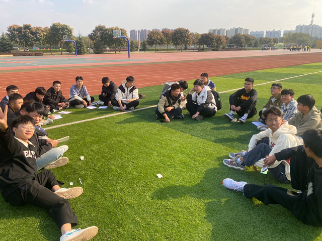黄叶铺地 丹枫迎秋——智能工程学院十月完满团支部活动集锦二