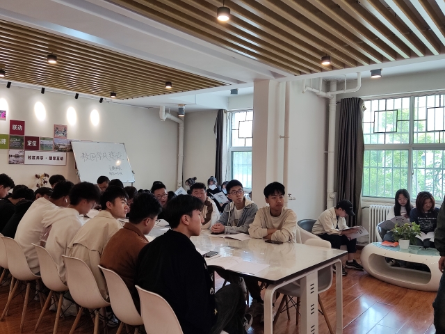 于艺术碰撞中听到回响——经济与管理学院五月完满团支部纪实(三)