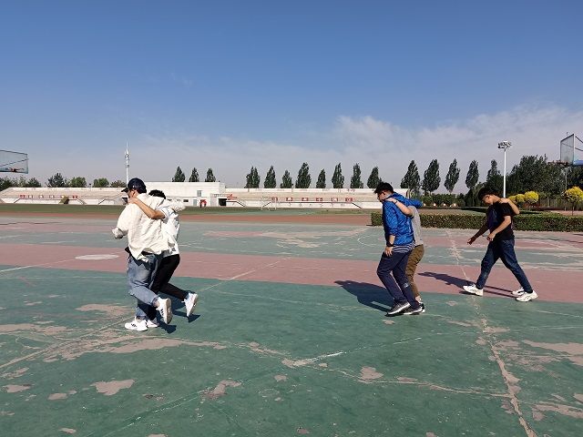 【完满班级】两人三足齐奔跑 美好生活欢乐多——食品与环境学院园林1802班完满班级活动