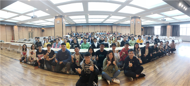 工作标兵•穆璐静:所有热爱 都要不遗余力