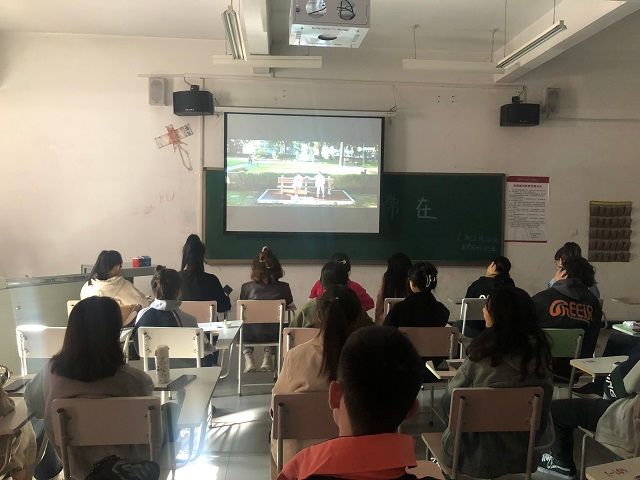 【完满班级】行者常至 为者常在——艺术传媒学院视觉2105班完满班级观影活动