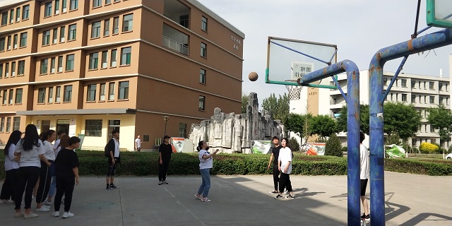 【完满班级】与“蓝”共舞 扬运动精魂——动画1701“百步穿杨 只手遮天”篮球比赛