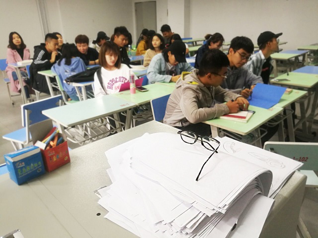 【完满班级】教诲如春风 师恩似海深——艺术传媒学院产品设计1701班完满班级活动