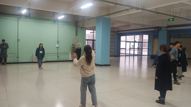 【完满班级】挥洒拼搏汗水 以运动抒写青春——外国语言文学系英语1901班、英语1902班、英语1904班完满班级活动