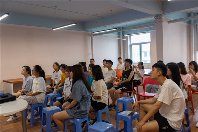 【1+1>2】短片有痕 映亮人生旅途——淬炼商学院第六期通识嘉年华之影视沙龙活动成果展示