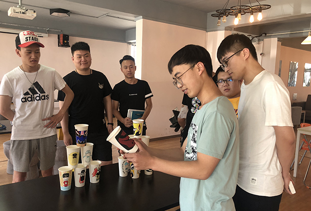 【完满班级】当戏剧遇上视觉 在书院碰撞火花——艺术传媒学院2014级视觉专业举办完满班级活动