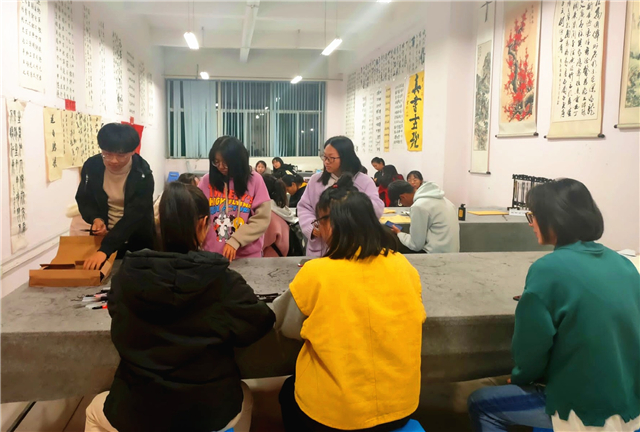 社团之星•白月秀:我的青春印记“社”彩缤纷