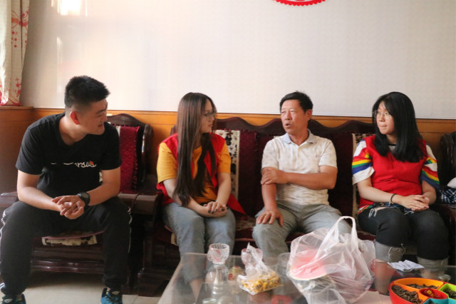 党路漫漫而修远兮 吾辈将上下而求索——“青鸟”志愿服务队寻访老党员纪实