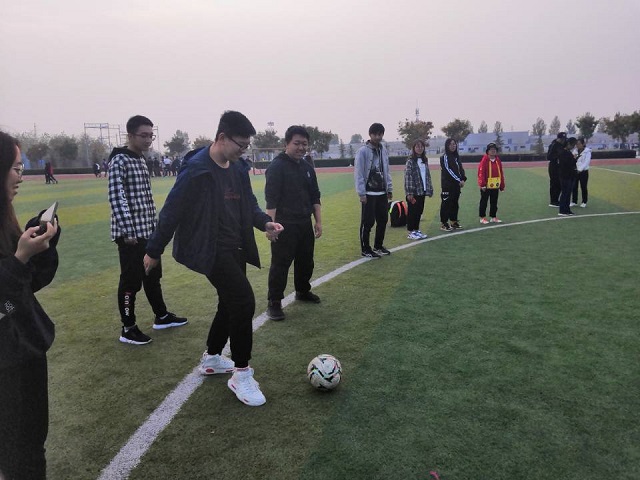 【完满班级】绿茵如梦 汗洒深秋——食品与环境学院动医1703班完满班级活动