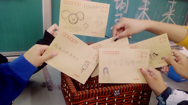 【完满班级】年少衬轻狂 谈笑倚同窗——淬炼商学院“艺”动青春主题活动（四十二）
