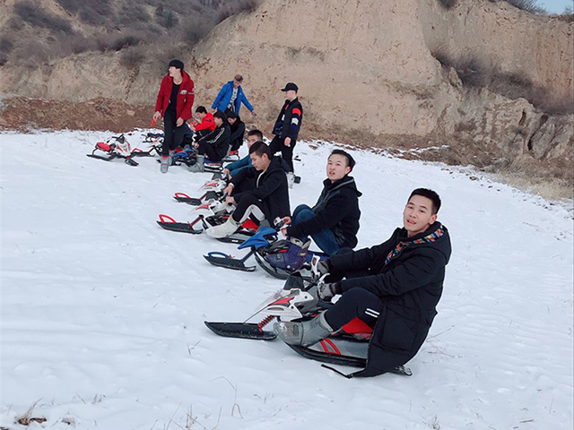 【完满班级】雪 遇——信工系软件工程1706班举办“创”享青春主题活动