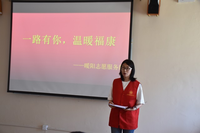 真情传递温暖  用心传播爱意——大数据学院、信息工程学院开展“一路有你 温暖福康”观影宣讲活动