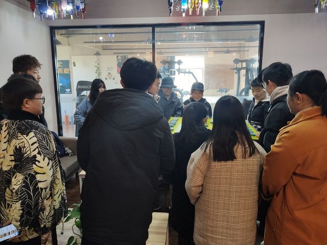 【完满班级】黑白相间 棋逢对手 ——艺术传媒学院环设1803班五子棋棋艺大比拼