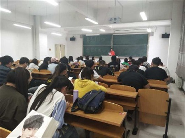 【完满班级】青春与孝道 百善孝为先——淬炼商学院五月完满班级主题活动(八)